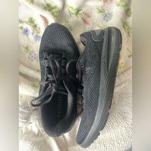 Under Armour women's Black Running Shoes